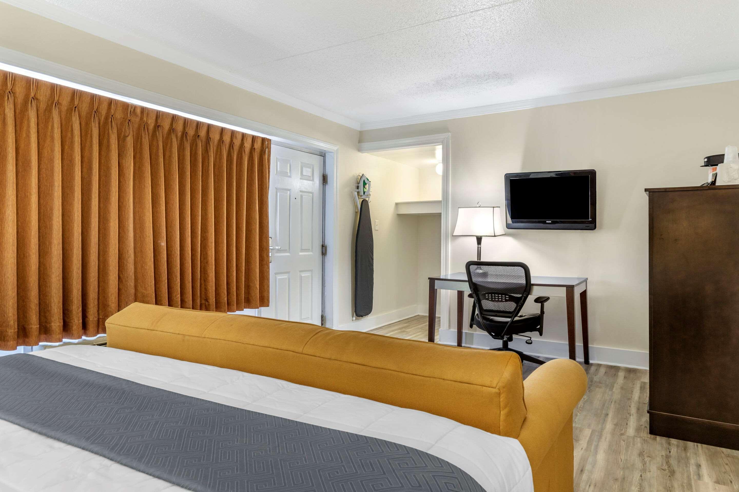 Econo-Lodge Of Conway Buitenkant foto