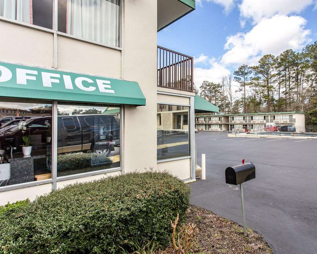 Econo-Lodge Of Conway Buitenkant foto