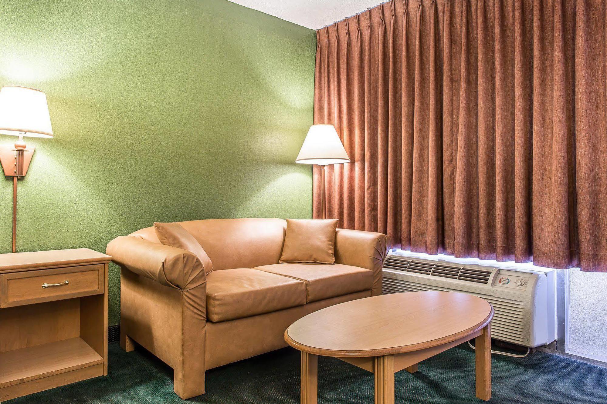 Econo-Lodge Of Conway Buitenkant foto
