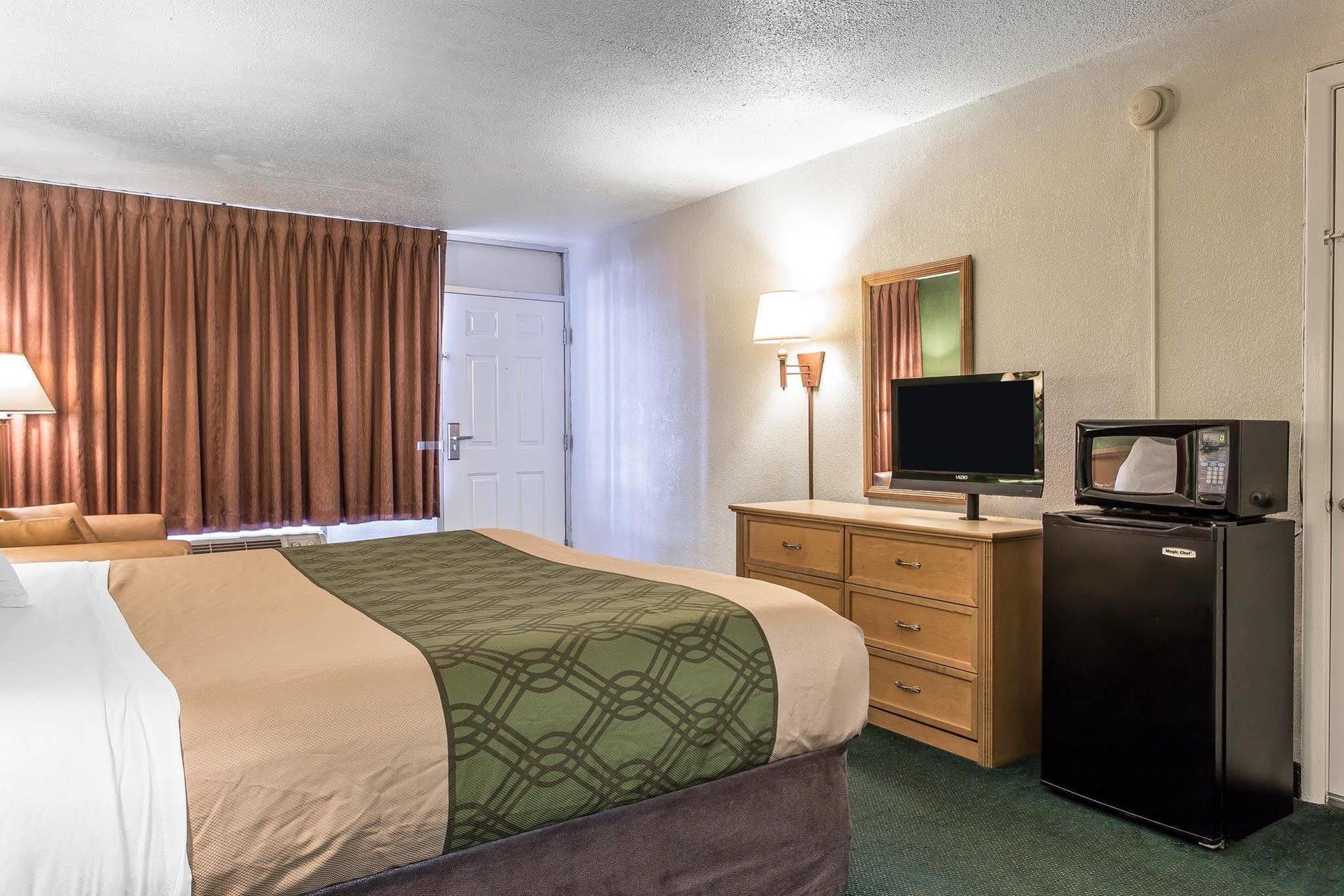 Econo-Lodge Of Conway Buitenkant foto