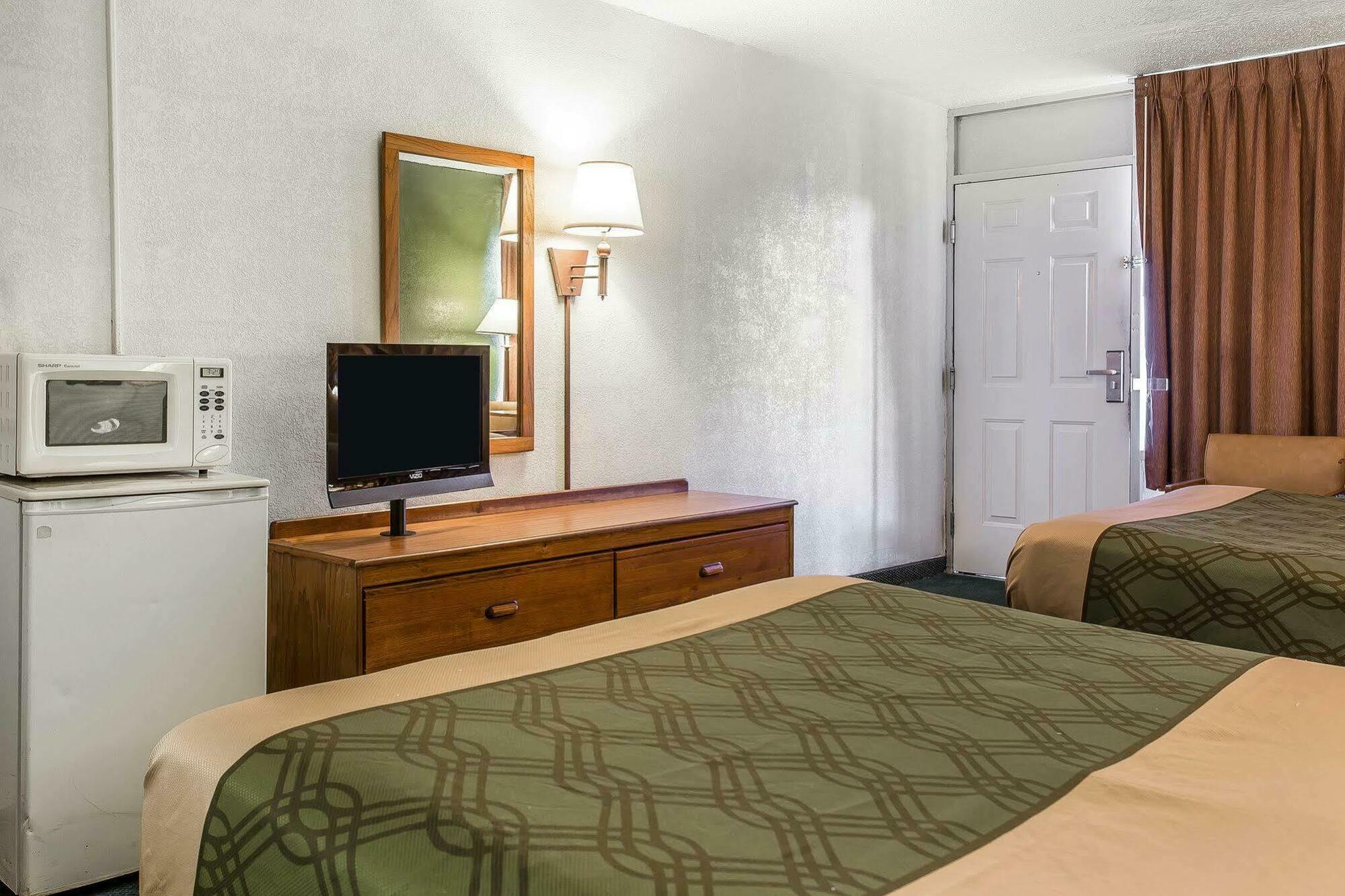 Econo-Lodge Of Conway Buitenkant foto